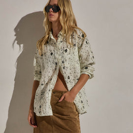 Palm Paisley Linen Shirt In Ivory Bandana Print | James Perse Los Angeles