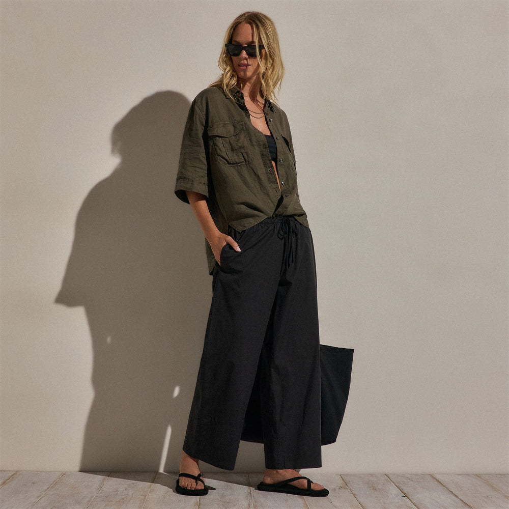 Cotton Linen Poplin Wide Cuff Pant in Black | James Perse Los Angeles