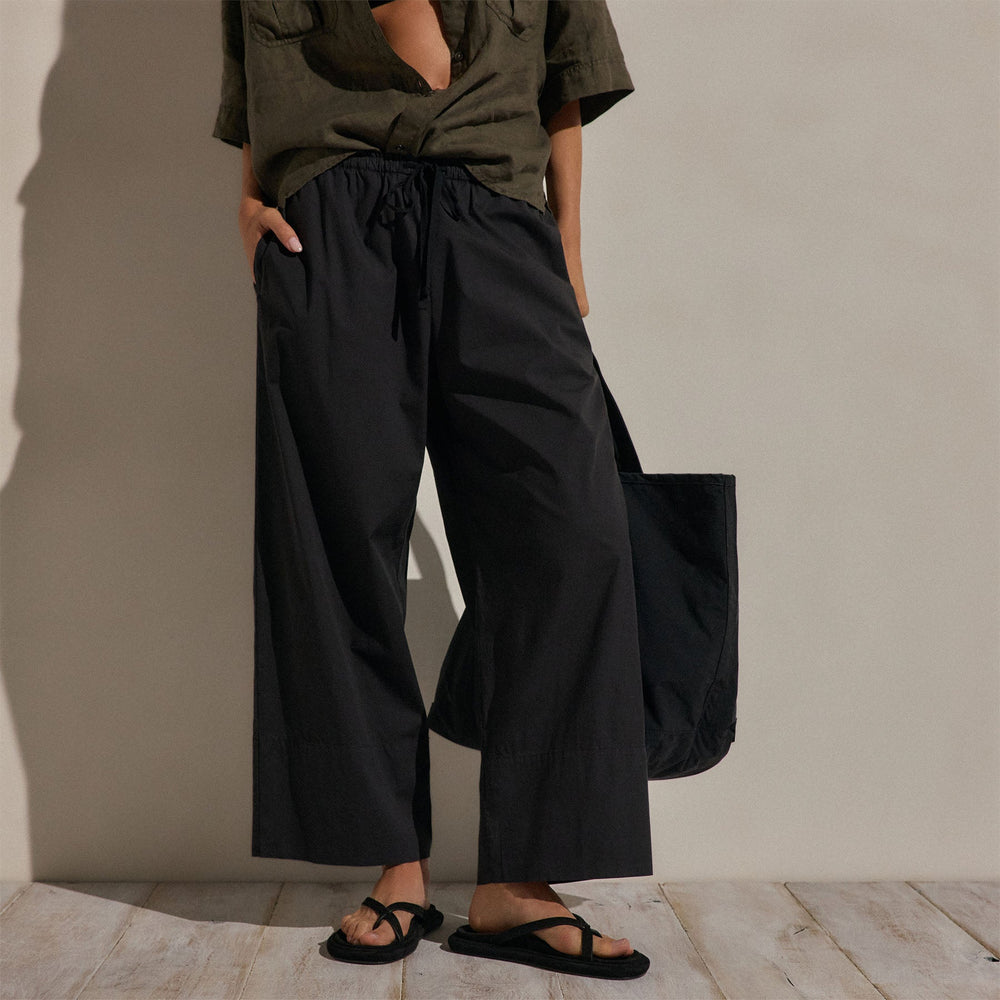 Cotton Linen Poplin Wide Cuff Pant in Black | James Perse Los Angeles
