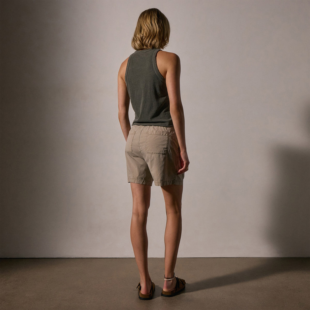 Stretch Poplin Elastic Short in Overcast Pigment | James Perse Los Angeles