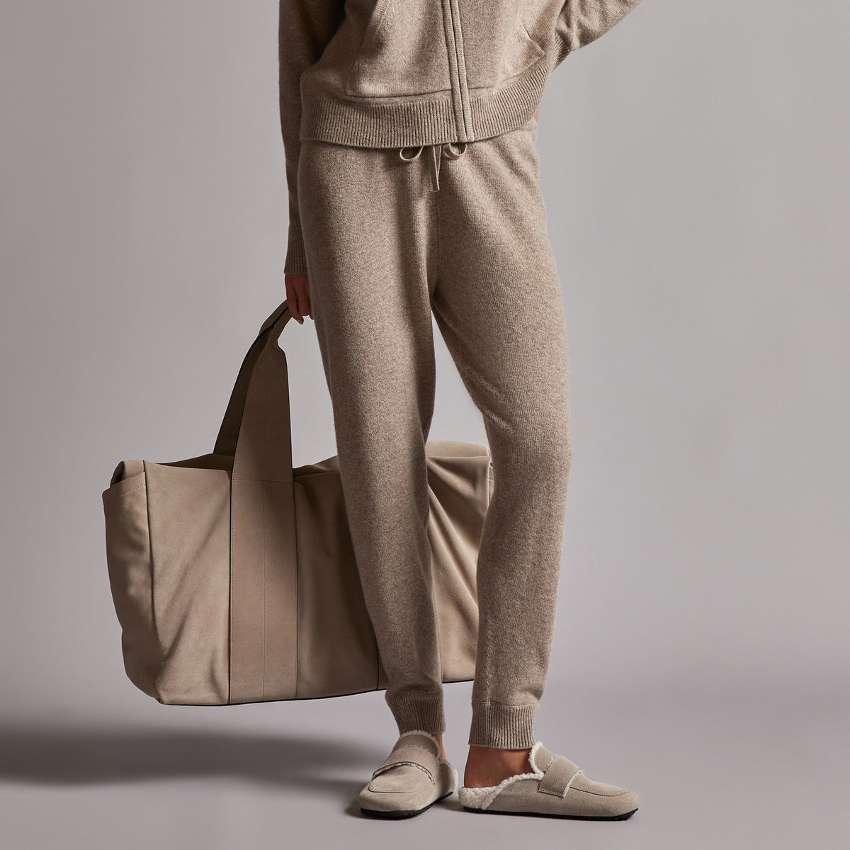 Recycled Cashmere Track Pant in Coyote | James Perse Los Angeles