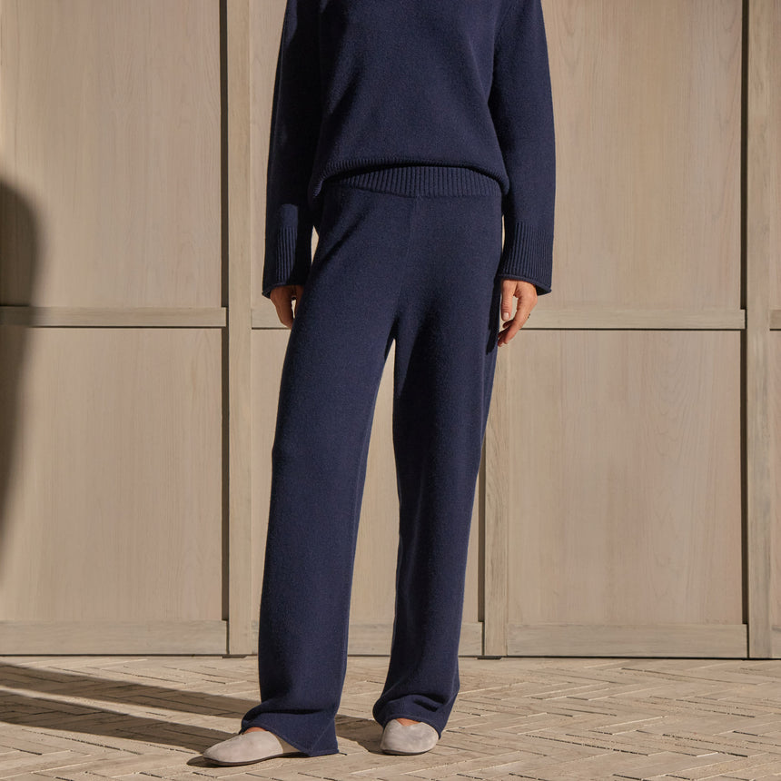 Cashmere Sweater Pant - Navy | James Perse Los Angeles