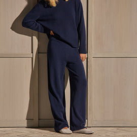 Cashmere Sweater Pant - Navy | James Perse Los Angeles
