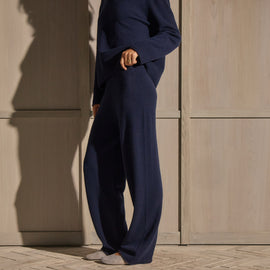 Cashmere Sweater Pant - Navy | James Perse Los Angeles