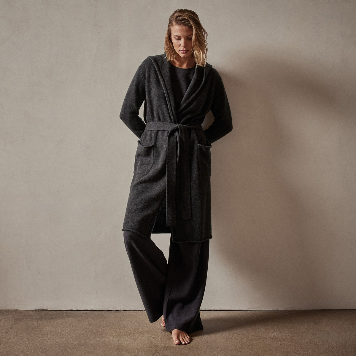 Recycled Cashmere Hooded Robe in Coal | James Perse Los Angeles