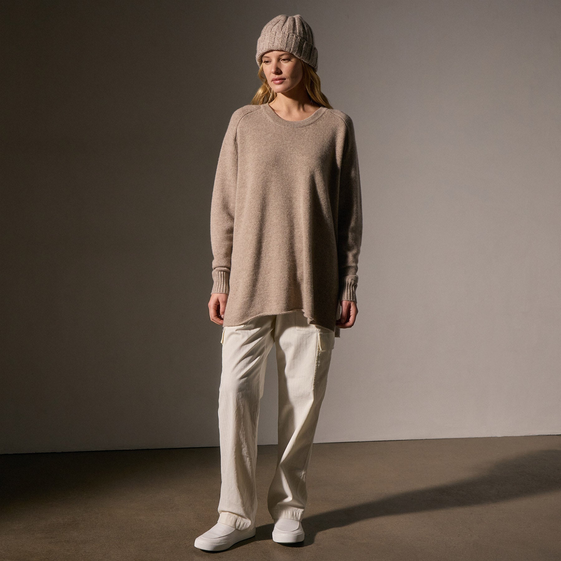 Cashmere Side Split Tunic in Coyote | James Perse Los Angeles