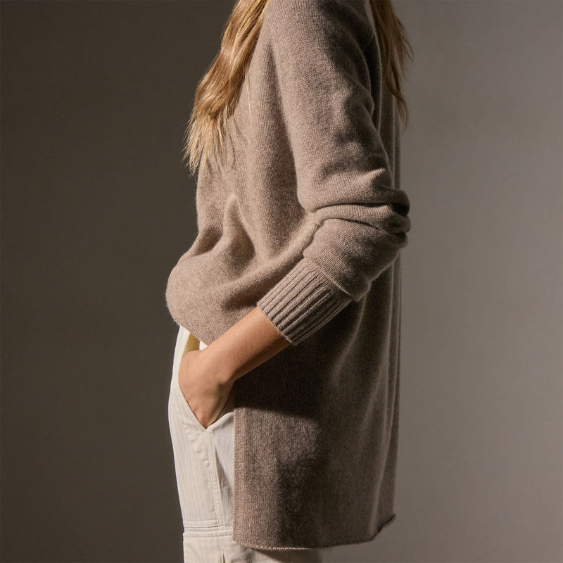 Cashmere Side Split Tunic in Coyote | James Perse Los Angeles