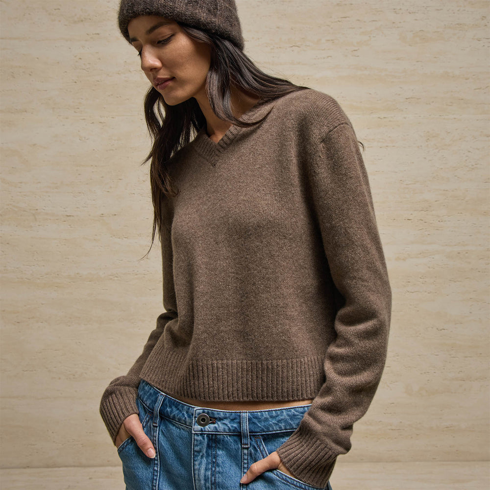 V Neck Cashmere Sweater in Fox | James Perse Los Angeles