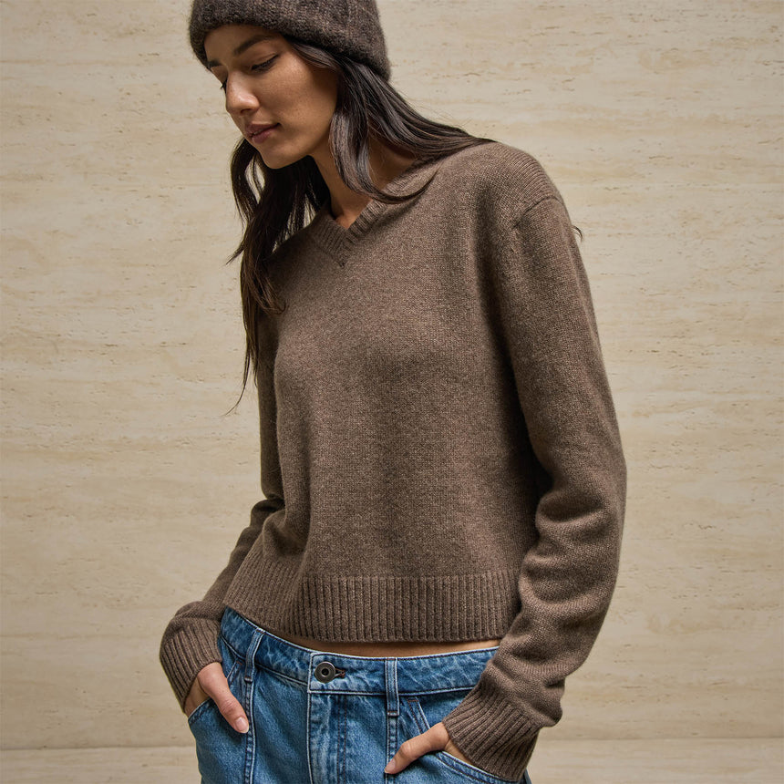 V Neck Cashmere Sweater in Fox | James Perse Los Angeles