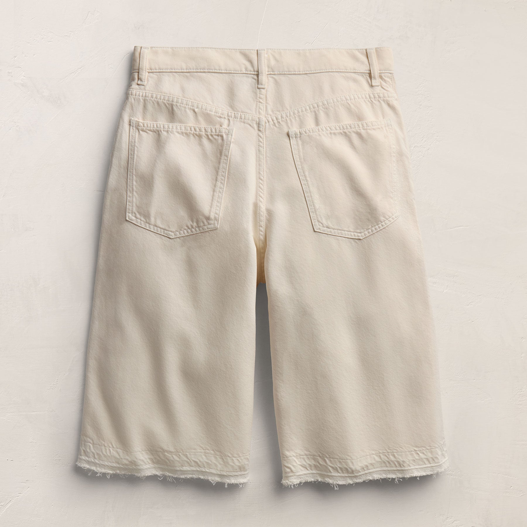 Denim Wide Leg Bermuda Short in Ecru | James Perse Los Angeles