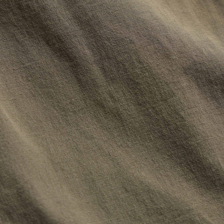 Stretch Poplin Surplus Short in Light Olive Pigment | James Perse Los Angeles