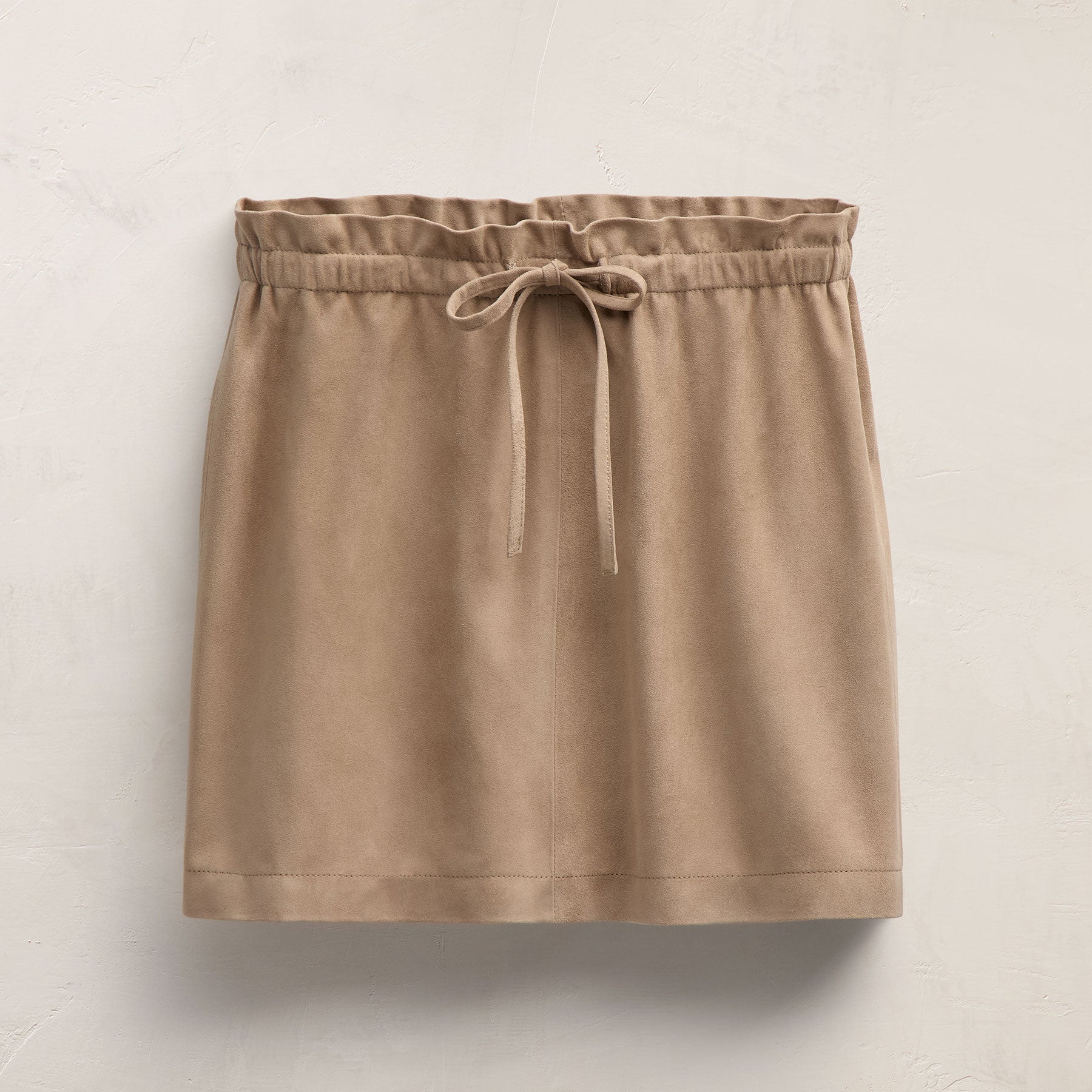 Suede Mini Skirt in Grout | James Perse Los Angeles FLAT