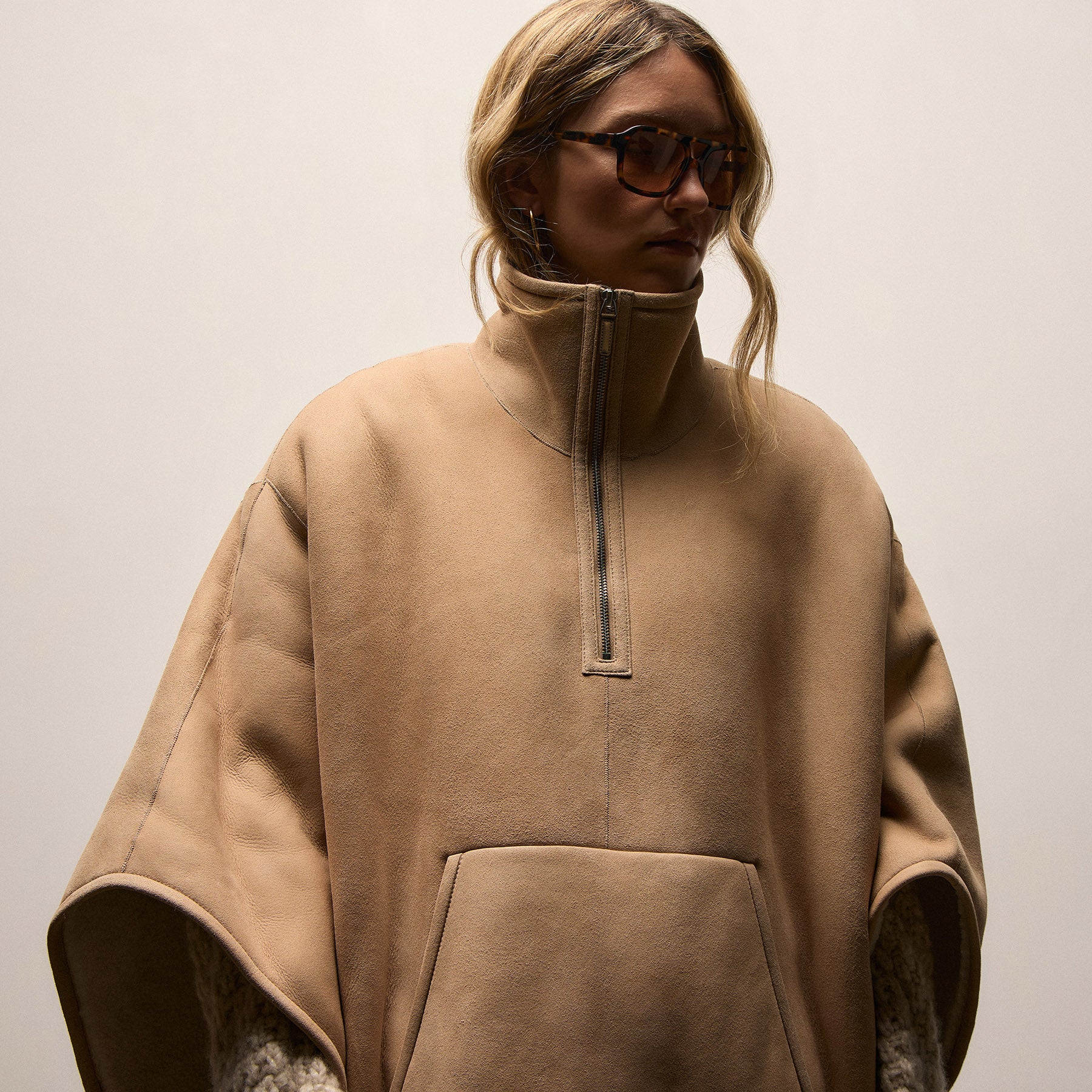 【新品】maison de Dolce. teddy poncho/brown Monterey Poncho – Golden Brown The Label