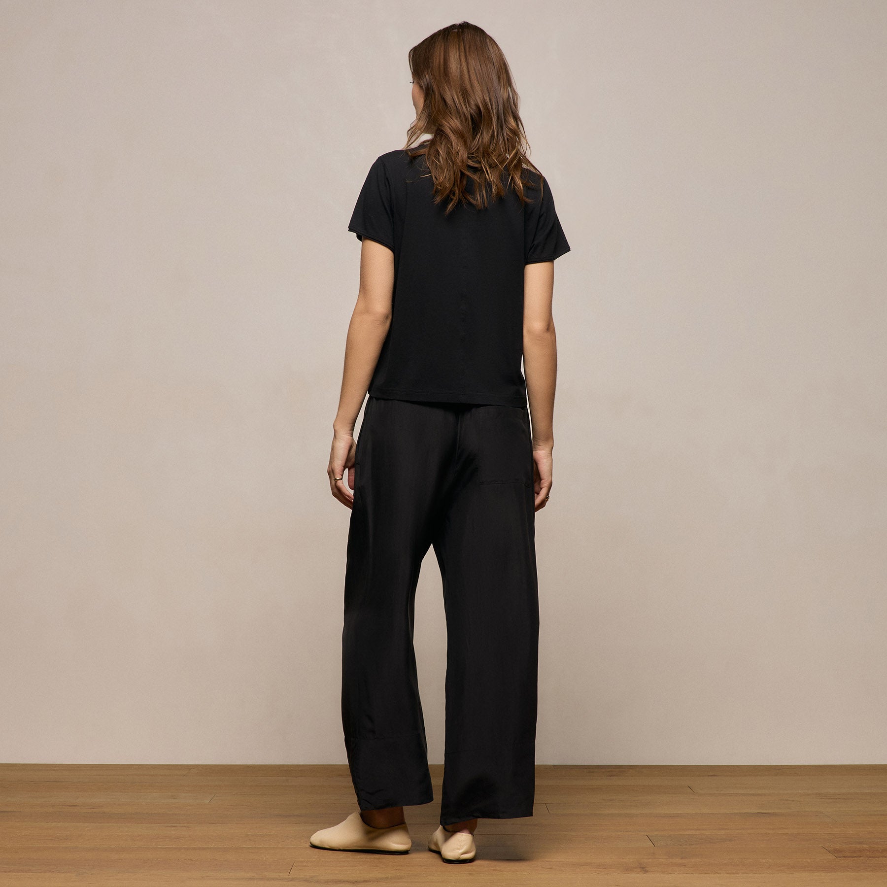 Washed Silk Wide Cuff Pant in Washed Black | James Perse Los Angeles
