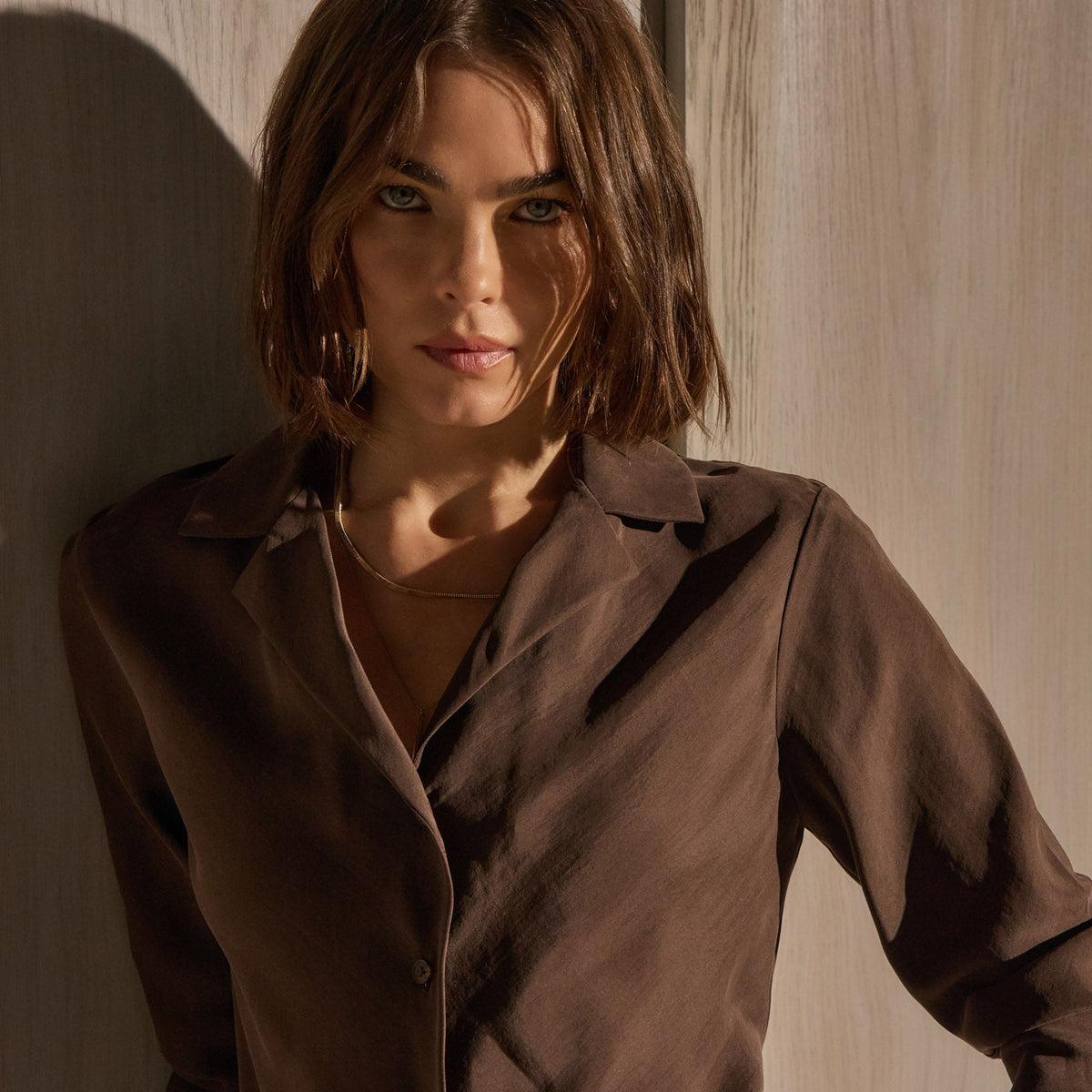 Washed Silk Slim Shirt in Washed Brown | James Perse Los Angeles