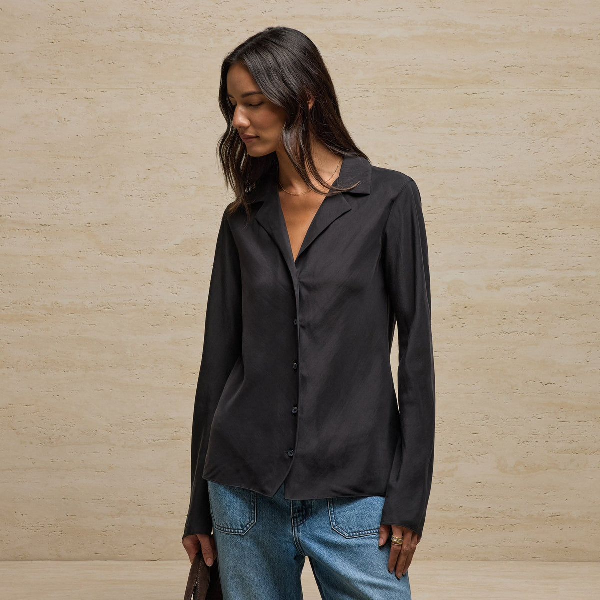 Washed Silk Slim Shirt in Washed Black | James Perse Los Angeles