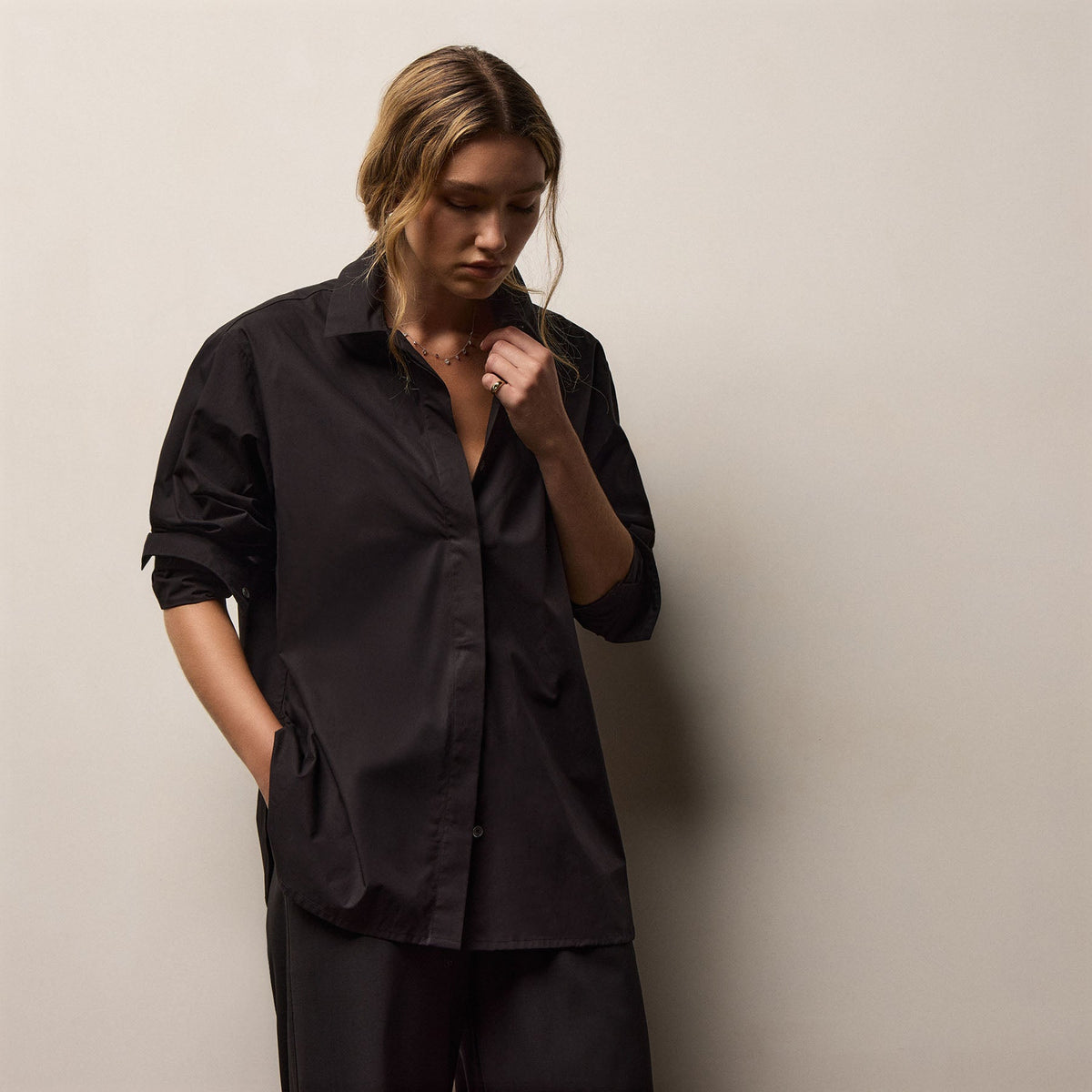 Supima Poplin Shirting in Black | James Perse Los Angeles