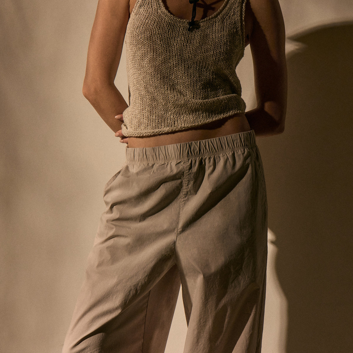 Stretch Poplin Parachute Pant in Salt Pigment | James Perse Los Angeles