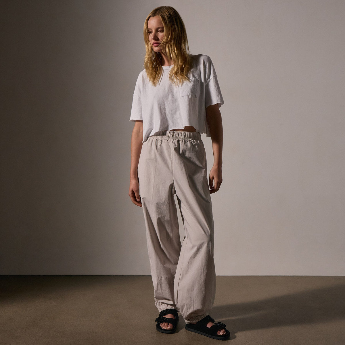 Stretch Poplin Parachute Pant in Salt Pigment | James Perse Los Angeles