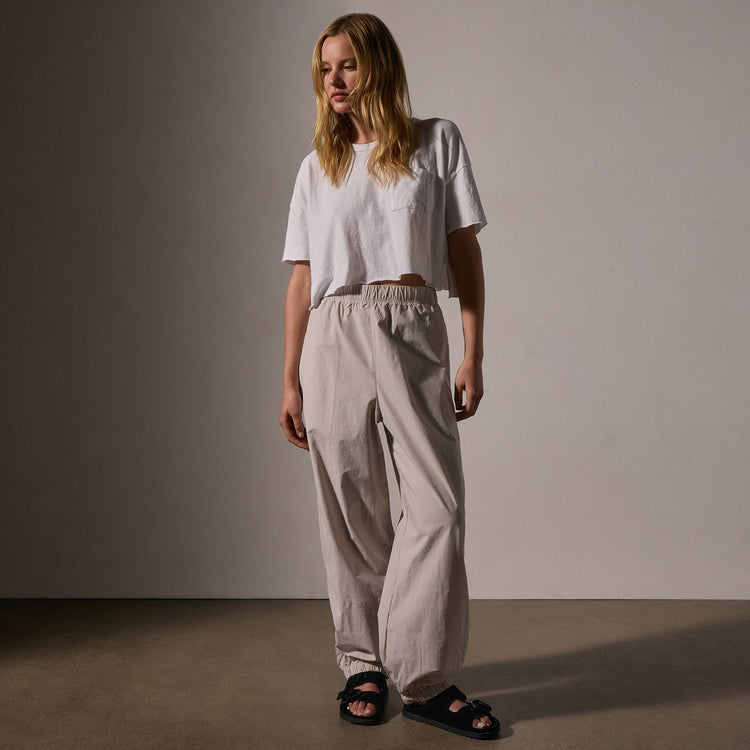Stretch Poplin Parachute Pant in Salt Pigment | James Perse Los Angeles