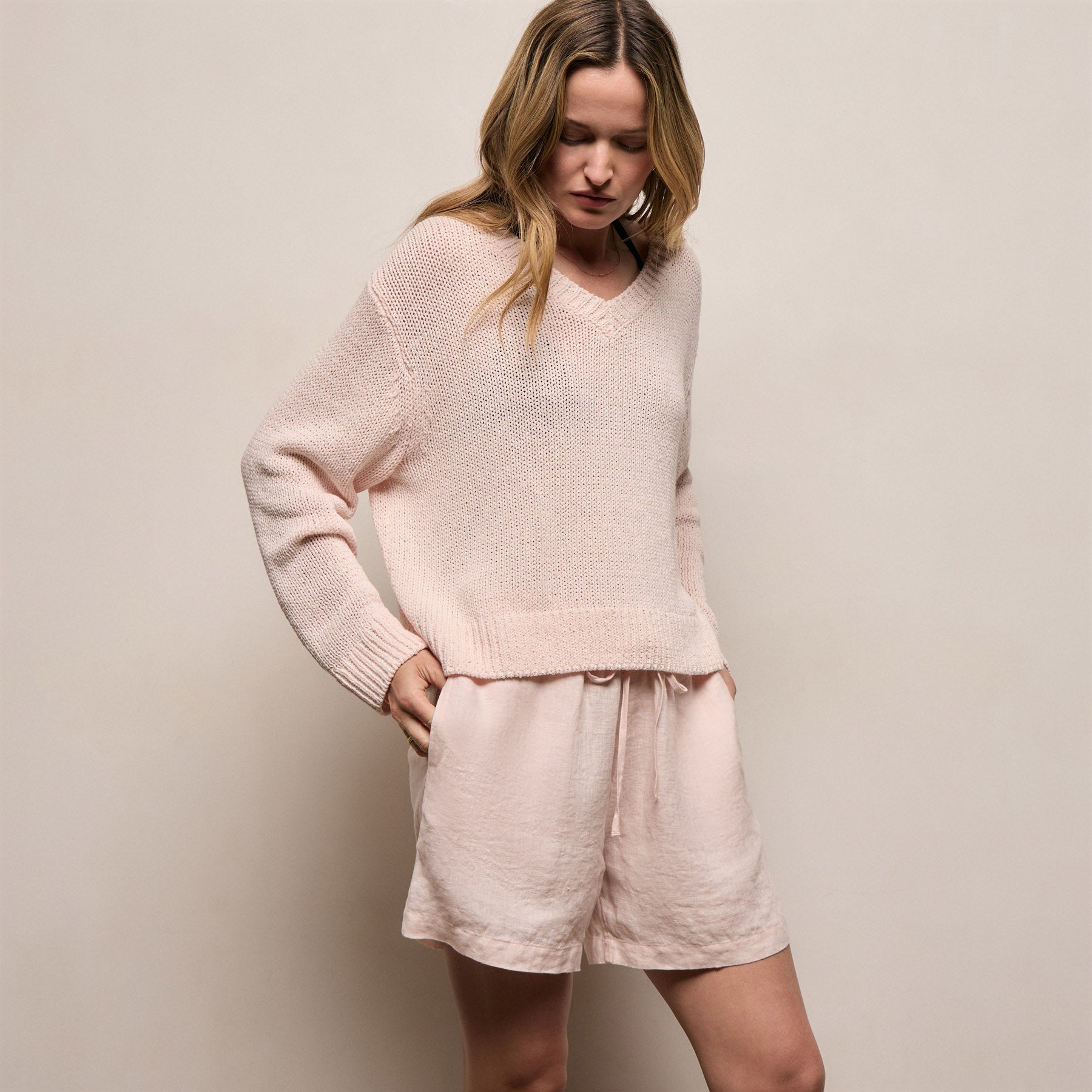 Cotton Linen V Neck Boxy Sweater In Light Rose Quartz | James Perse Los Angeles