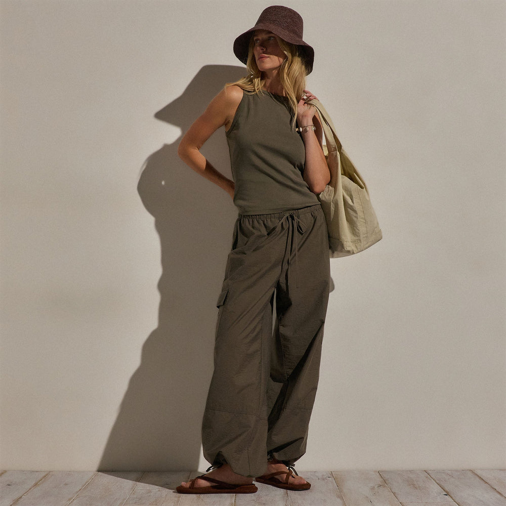 Parachute Cargo Pants in Army Green | James Perse Los Angeles