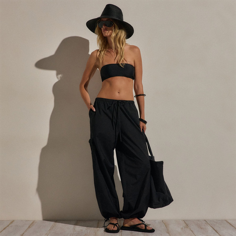 Parachute Cargo Pants in Black | James Perse Los Angeles