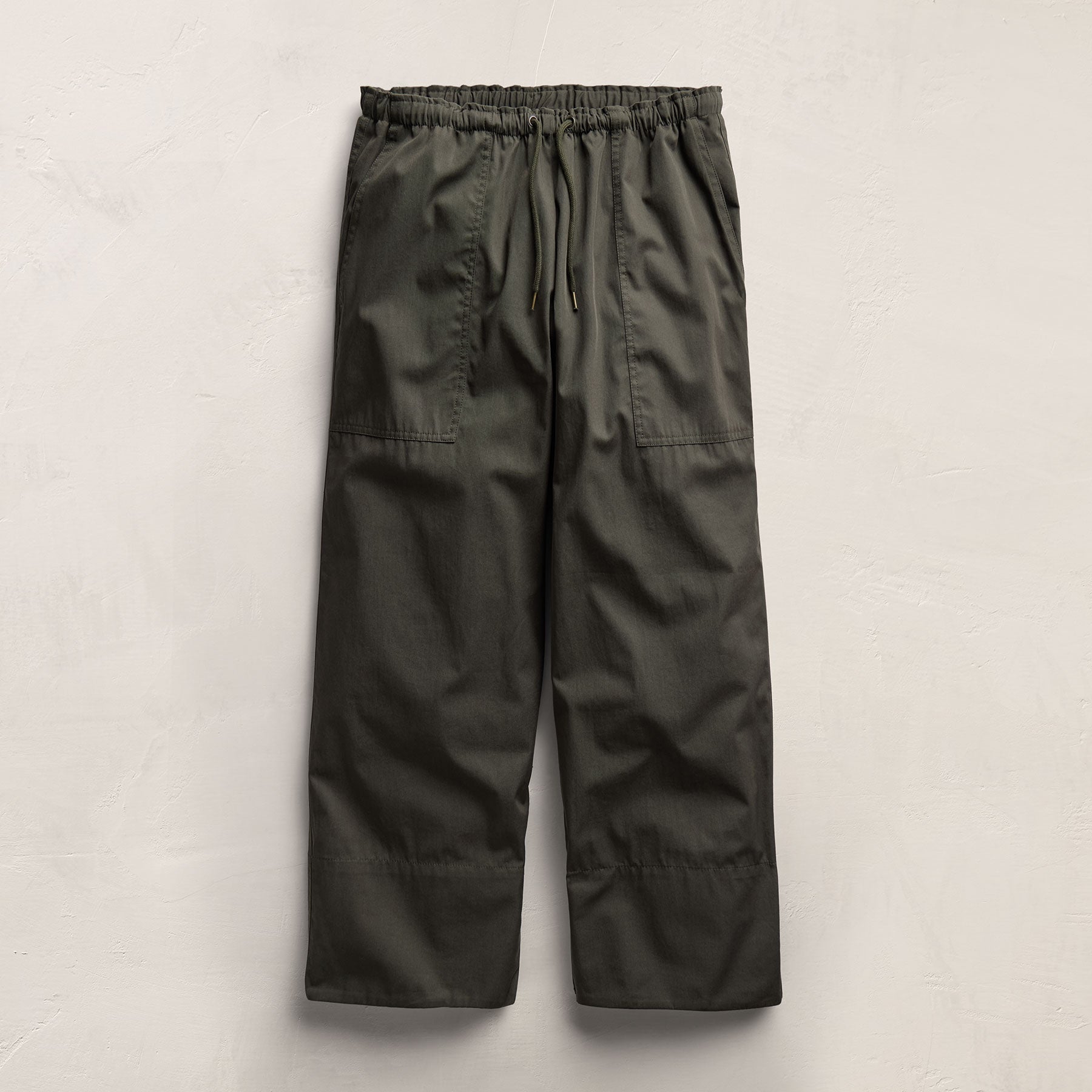 Fine Cotton Twill Crop Pant In Dark Olive | James Perse Los Angeles