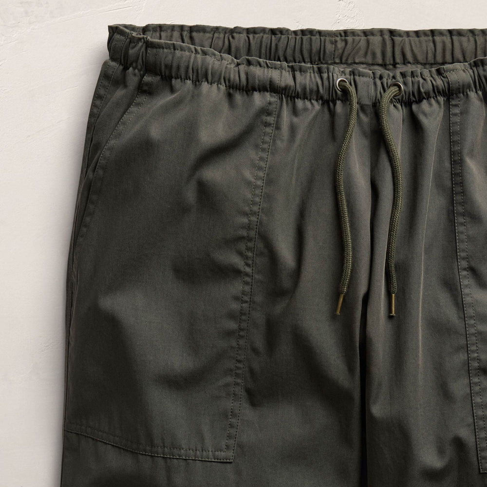 Fine Cotton Twill Crop Pant In Dark Olive | James Perse Los Angeles