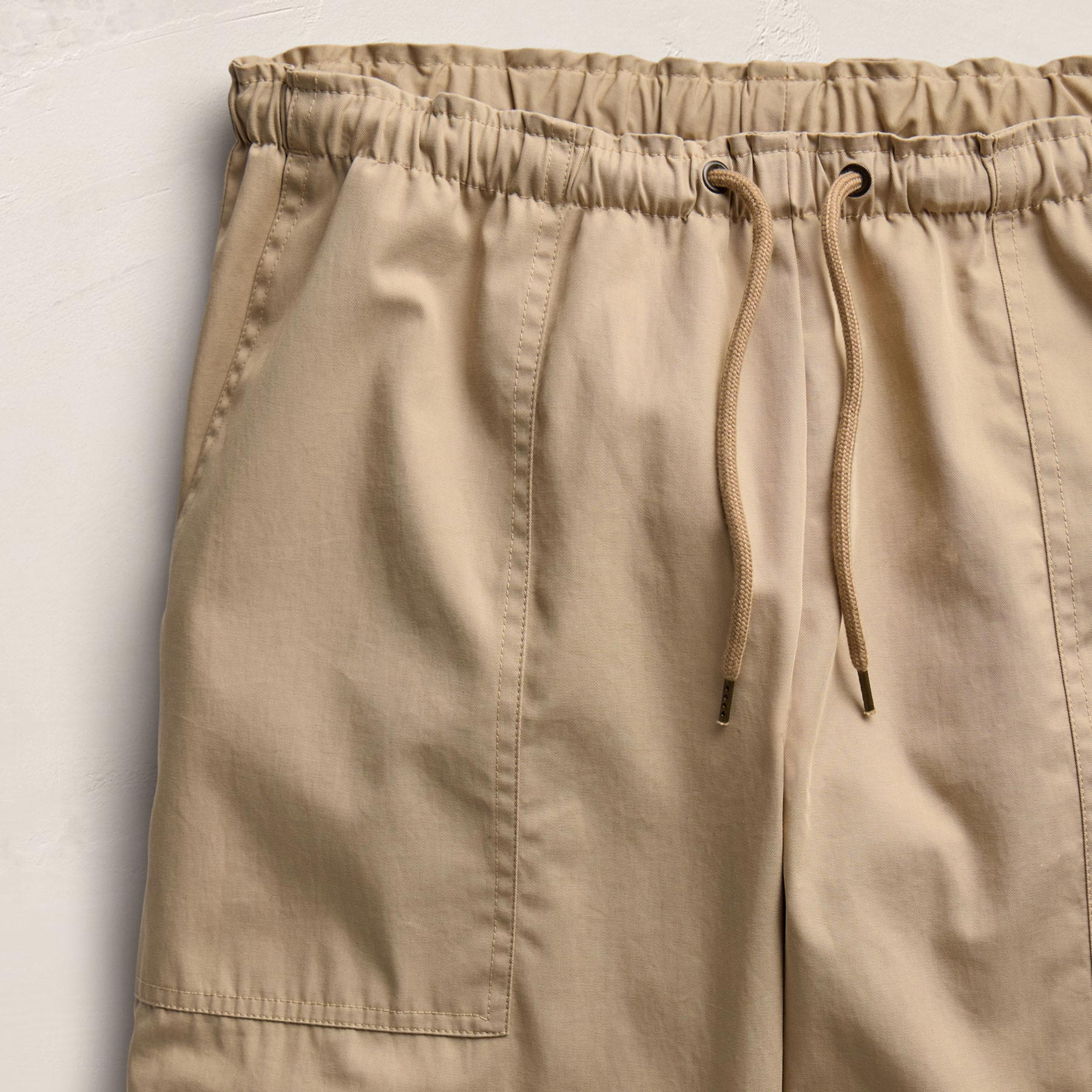 Fine Cotton Twill Crop Pant In Light Khaki | James Perse Los Angeles
