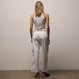 Fine Cotton Twill Crop Pant in White | James Perse Los Angeles