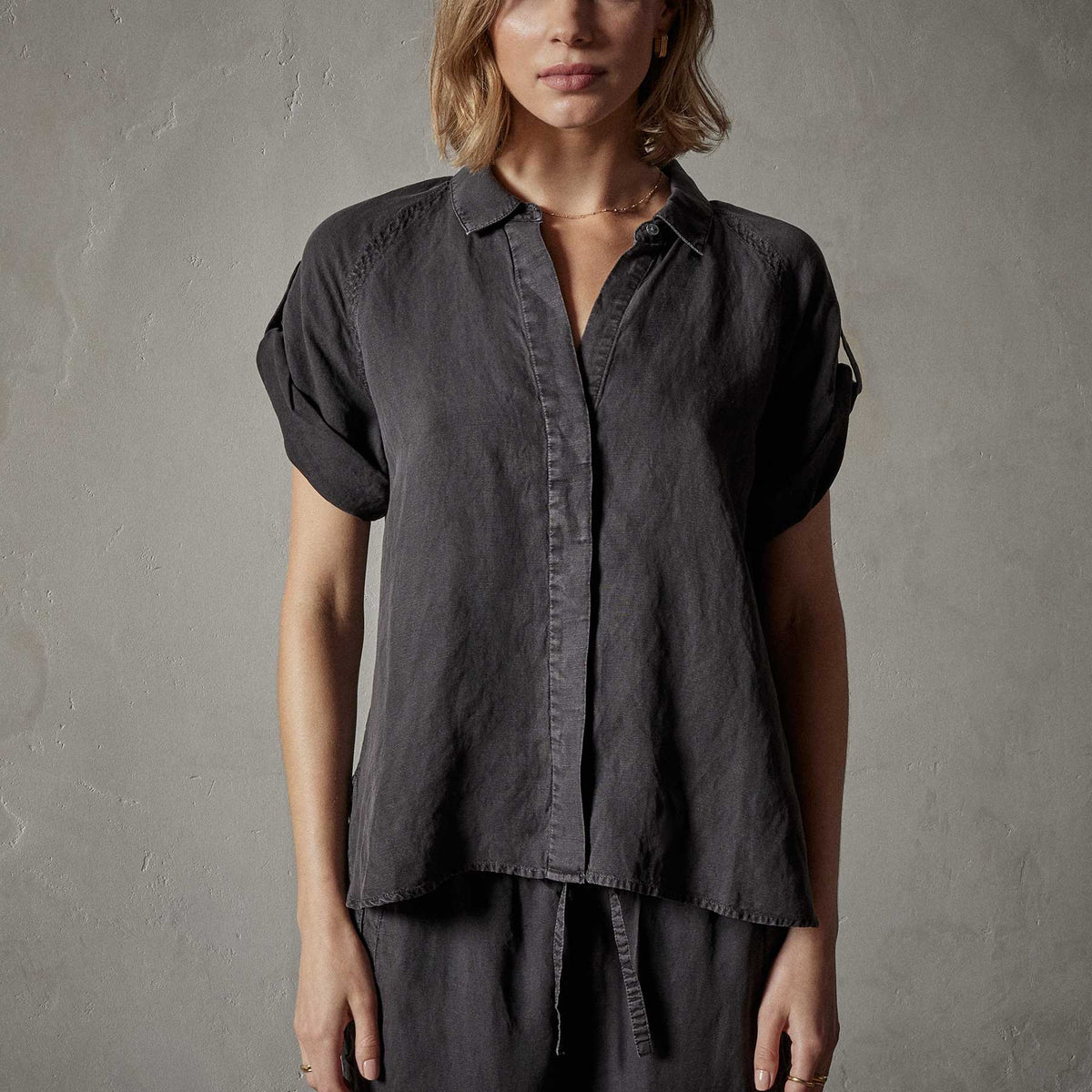 Cortez Linen Shirt  in Magma Pigment | James Perse Los Angeles