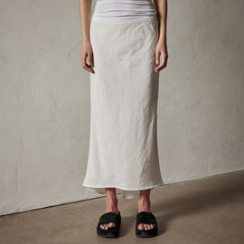 Surfside Skirt in Everest White Pigment | James Perse Los Angeles