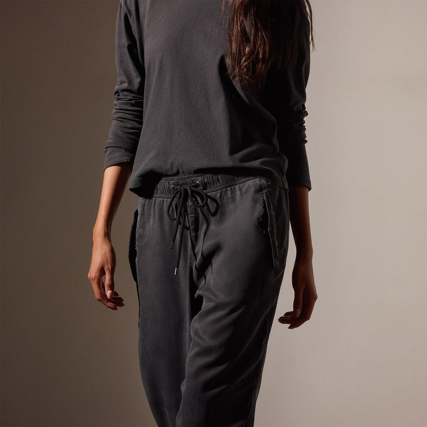 Tencel Sateen Flight Pant in Magma | James Perse Los Angeles