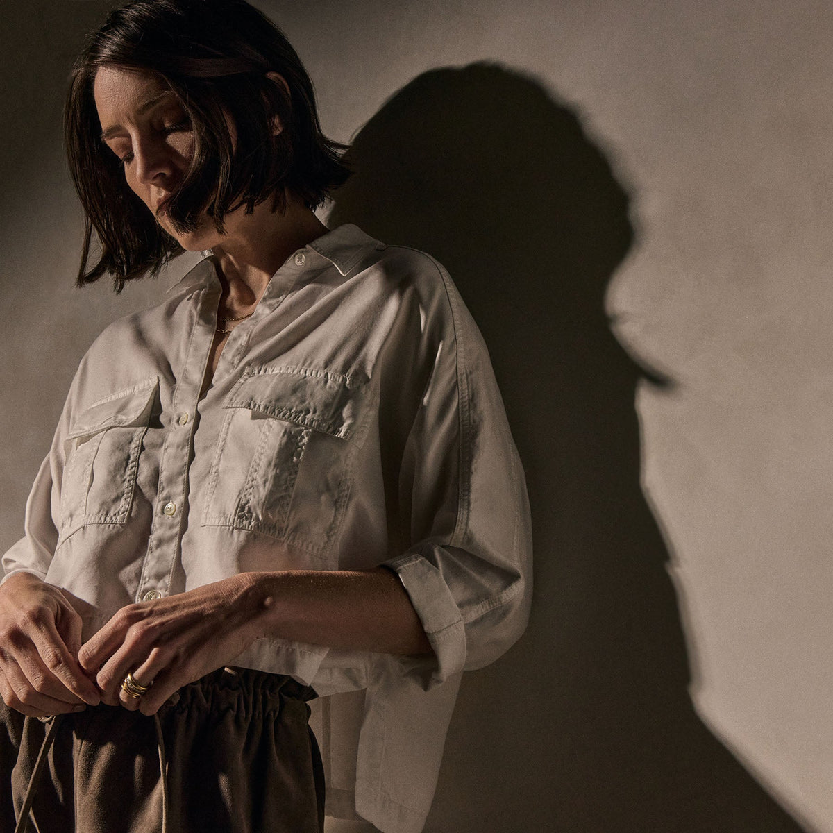 Pocket Cropped Shirt in White | James Perse Los Angeles