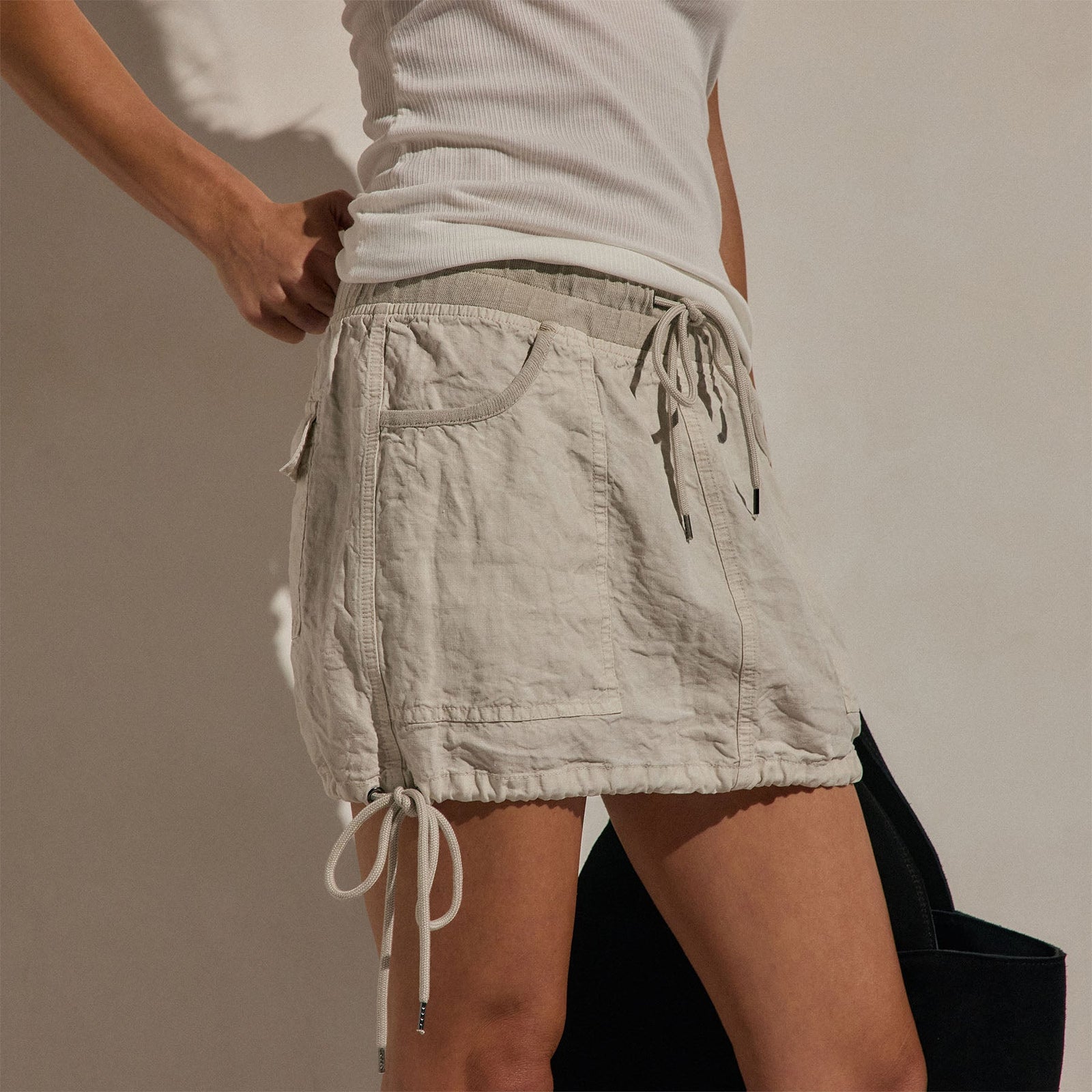 Linen Utility Mini Skirt in Salt Pigment | James Perse Los Angeles