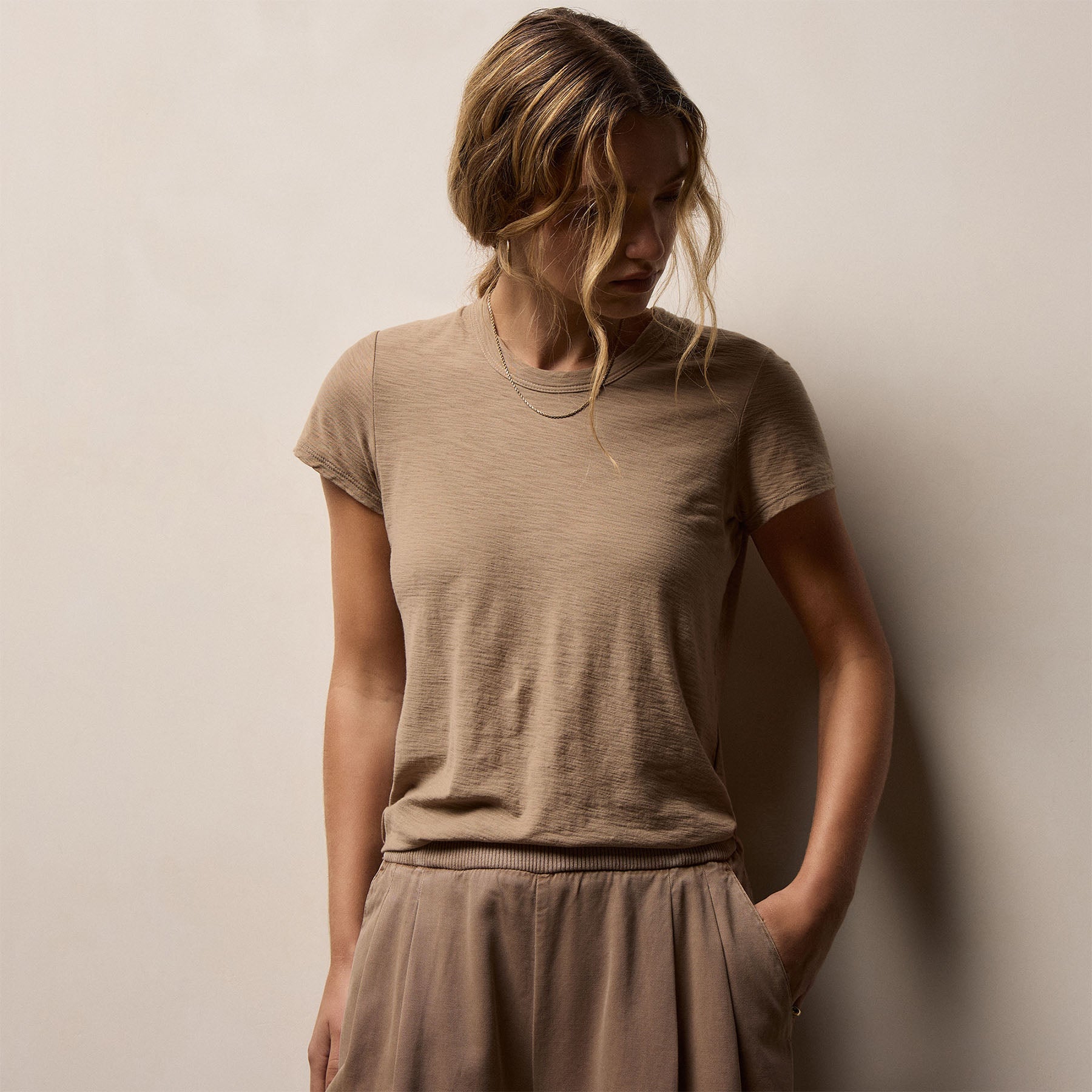 Sheer Slub Crew Neck Tee In Coffee | James Perse Los Angeles