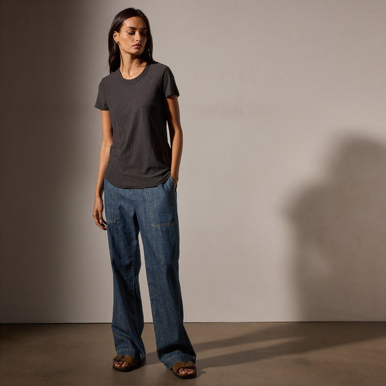 Sheer Slub Crew Neck Tee in Carbon | James Perse Los Angeles