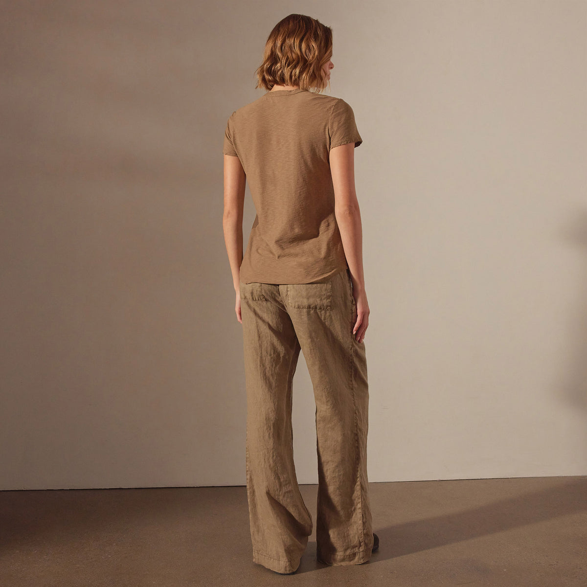Sheer Slub Crew Neck Tee in Cashew | James Perse Los Angeles