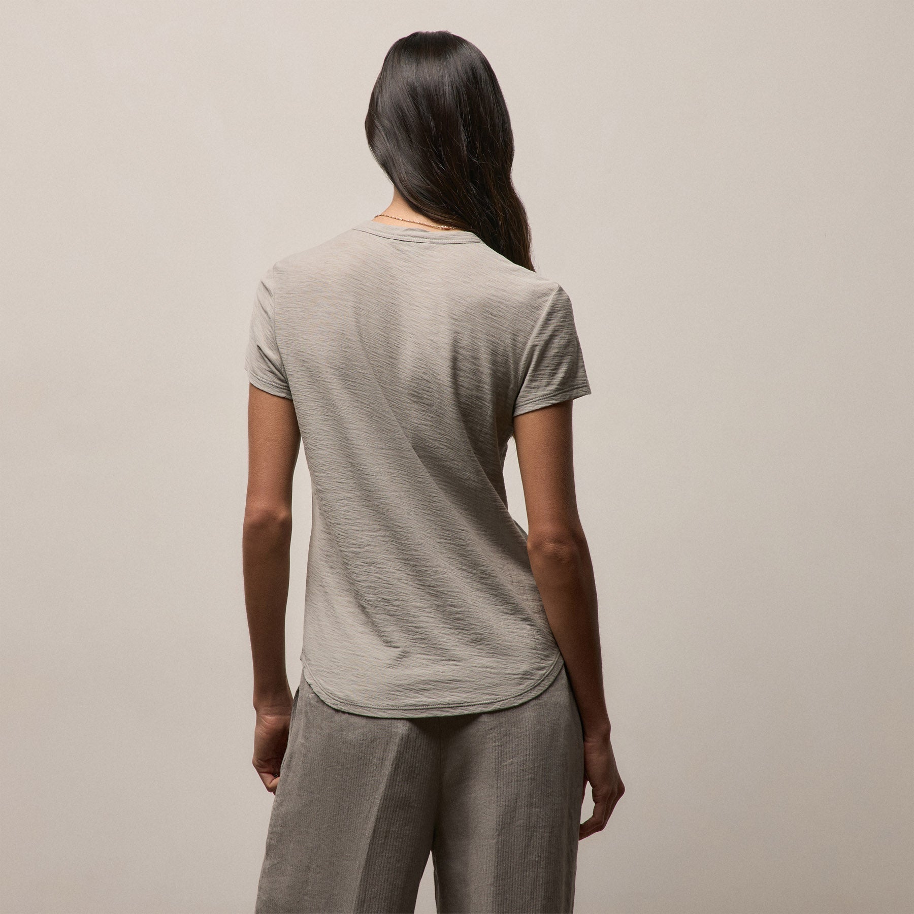 Sheer Slub Crew Neck Tee in Fog | James Perse Los Angeles