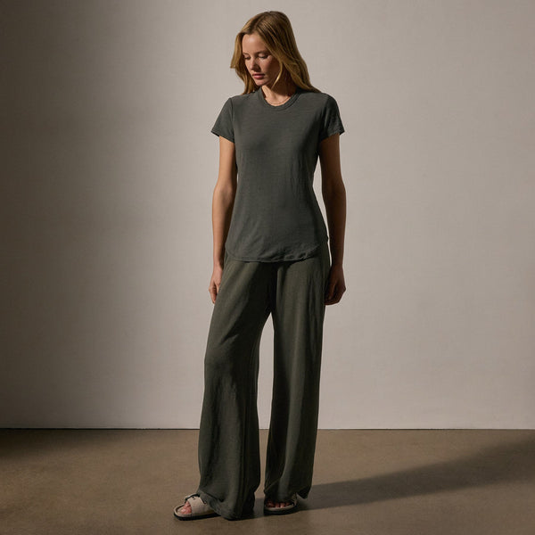 Sheer Slub Crew Neck Tee in Granite | James Perse Los Angeles