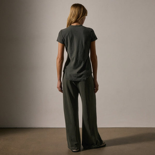 Sheer Slub Crew Neck Tee in Granite | James Perse Los Angeles