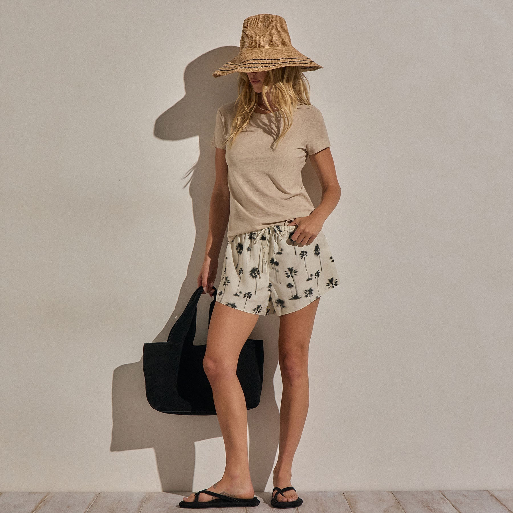 Sheer Slub Crew Neck Tee in Stone | James Perse Los Angeles