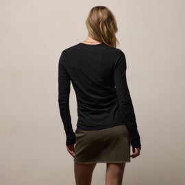 Sheer Slub Long Sleeve Crew in Black | James Perse Los Angeles
