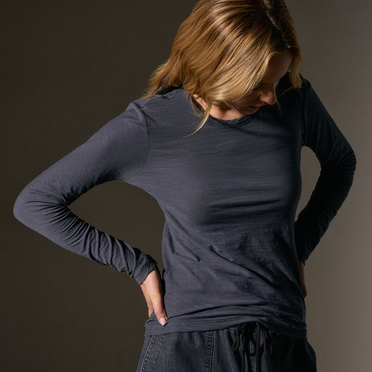 Sheer Slub Long Sleeve Crew in Blue Noir | James Perse Los Angeles