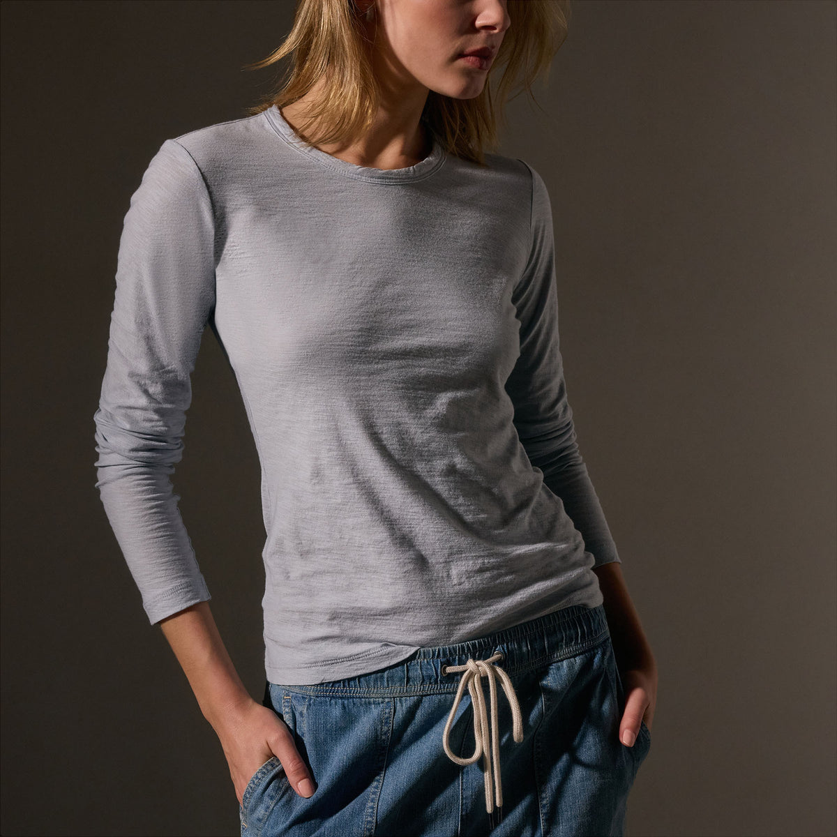 Sheer Slub Long Sleeve Crew in Grey Glacier | James Perse Los Angeles