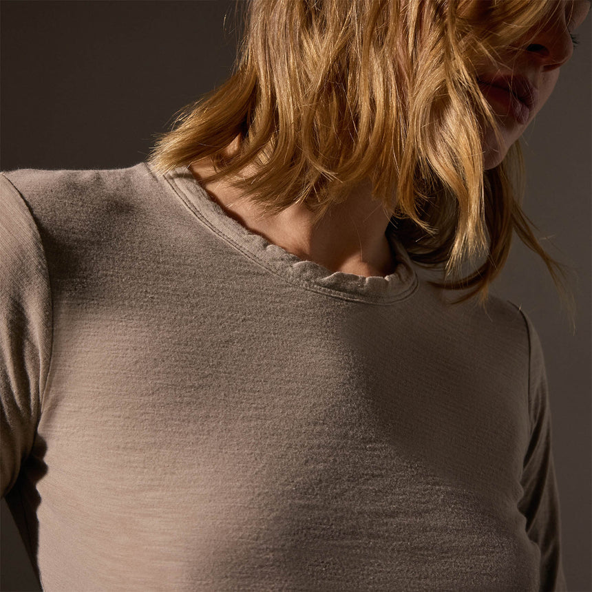 Sheer Slub Long Sleeve Crew in Light Tan | James Perse Los Angeles