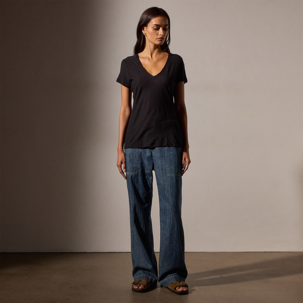 Sheer Slub Casual V Neck in Black | James Perse Los Angeles