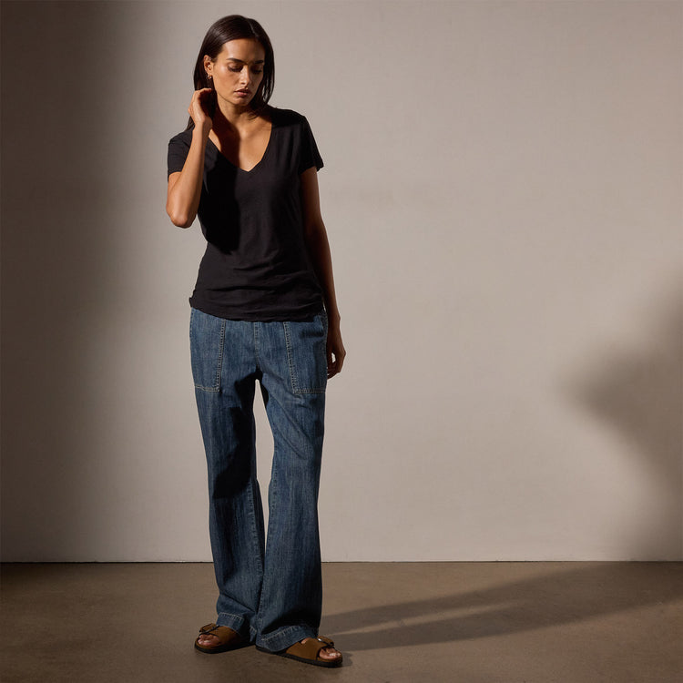 Sheer Slub Casual V Neck in Black | James Perse Los Angeles