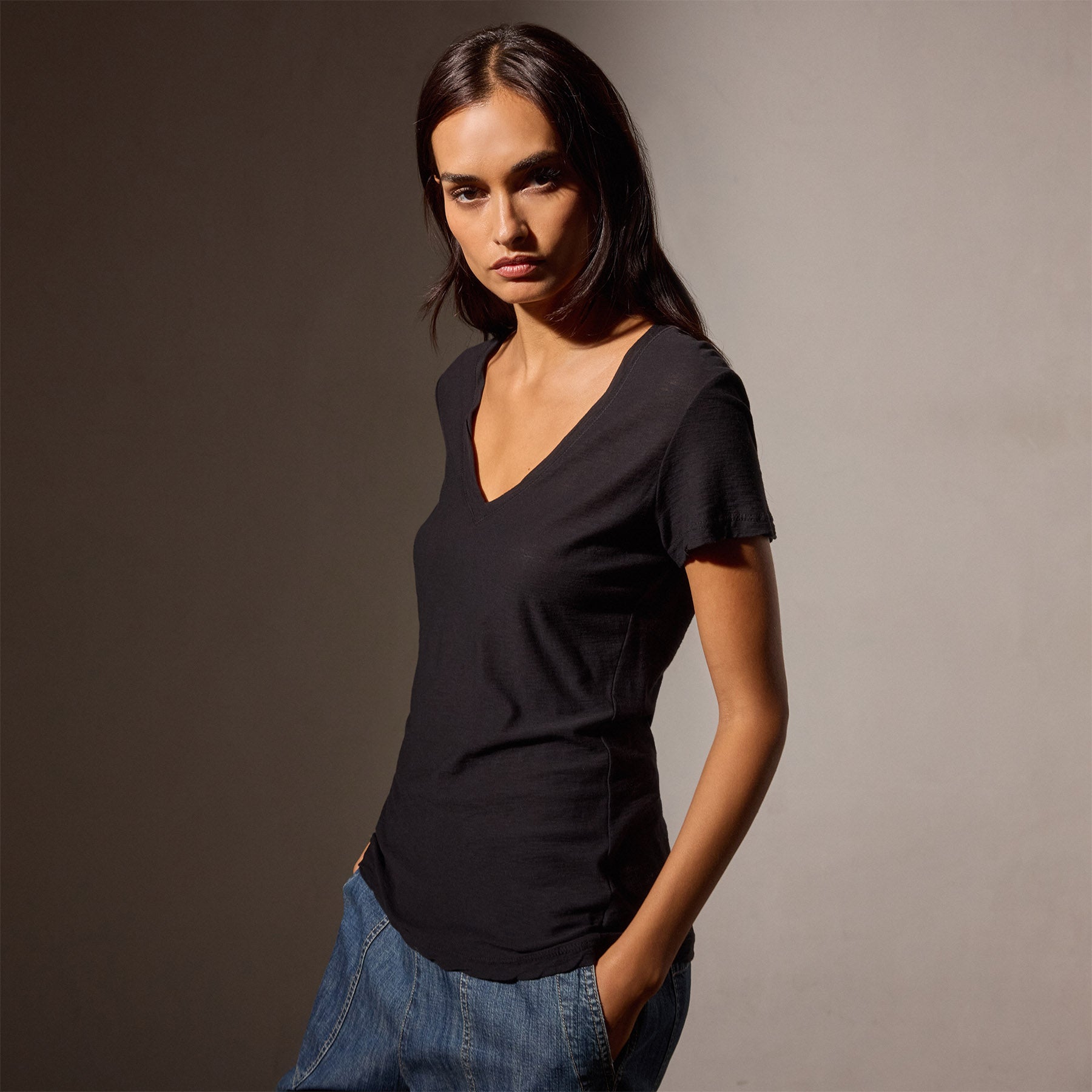 James Perse Sheer Slub V Neck Tee - Fitted Cotton Slub